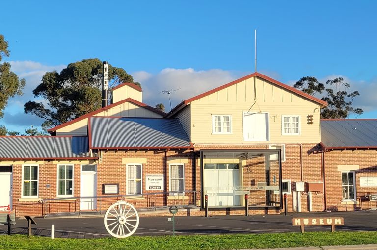Collectors Market & Surplus Sale at the Busselton Museum
