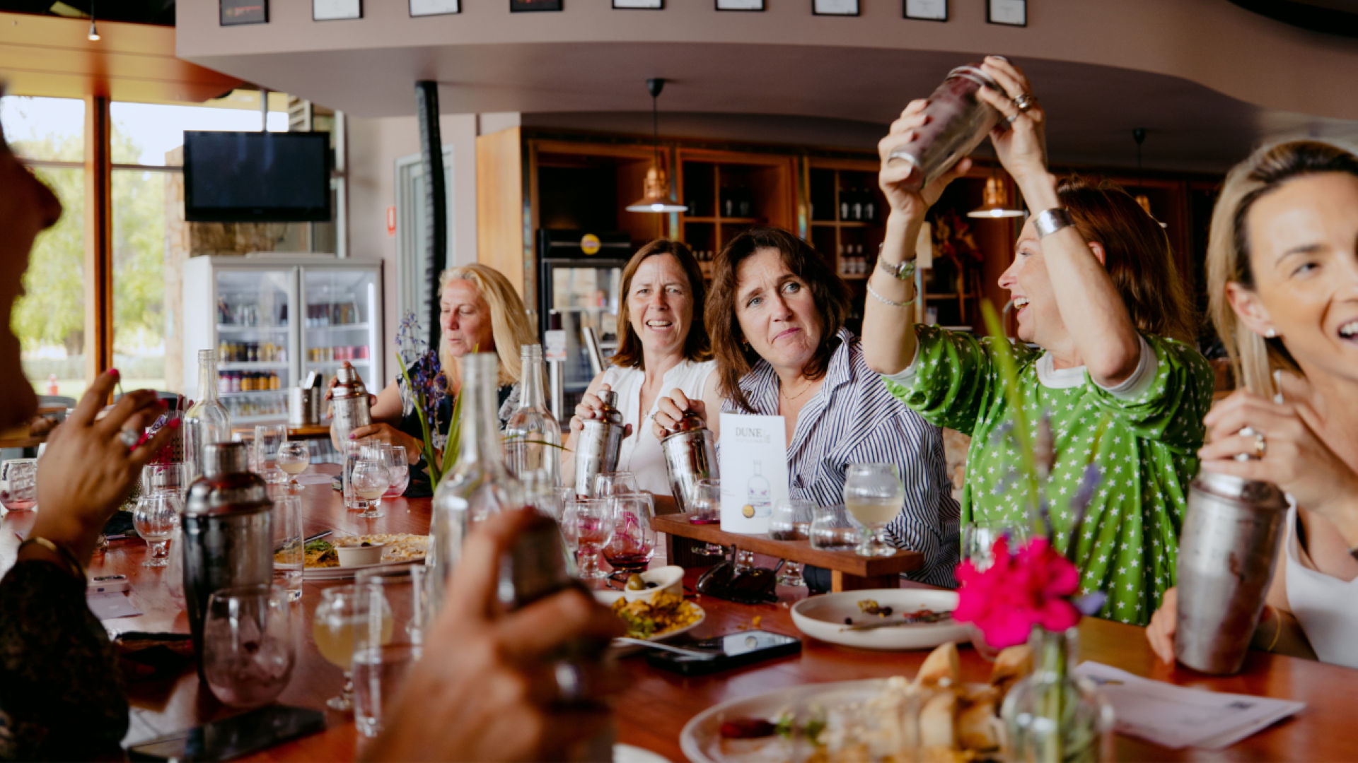 Gin tasting experience Dune Distillery Black Brewing Co