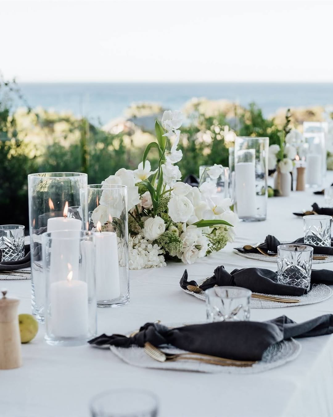 Table setting at Pullman Bunker Bay wedding