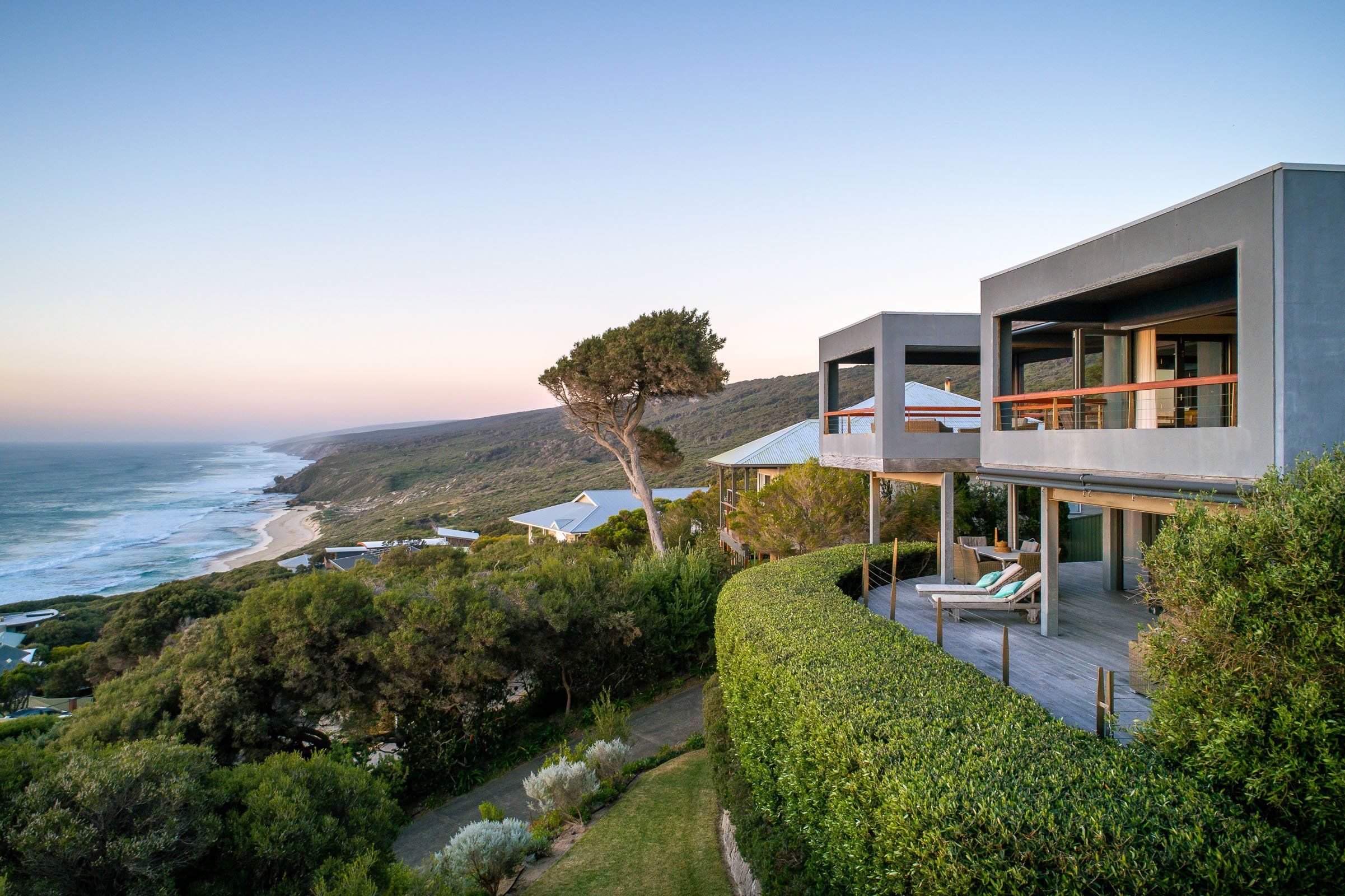 The Lookout, Yallingup. Private Properties Holiday Homes