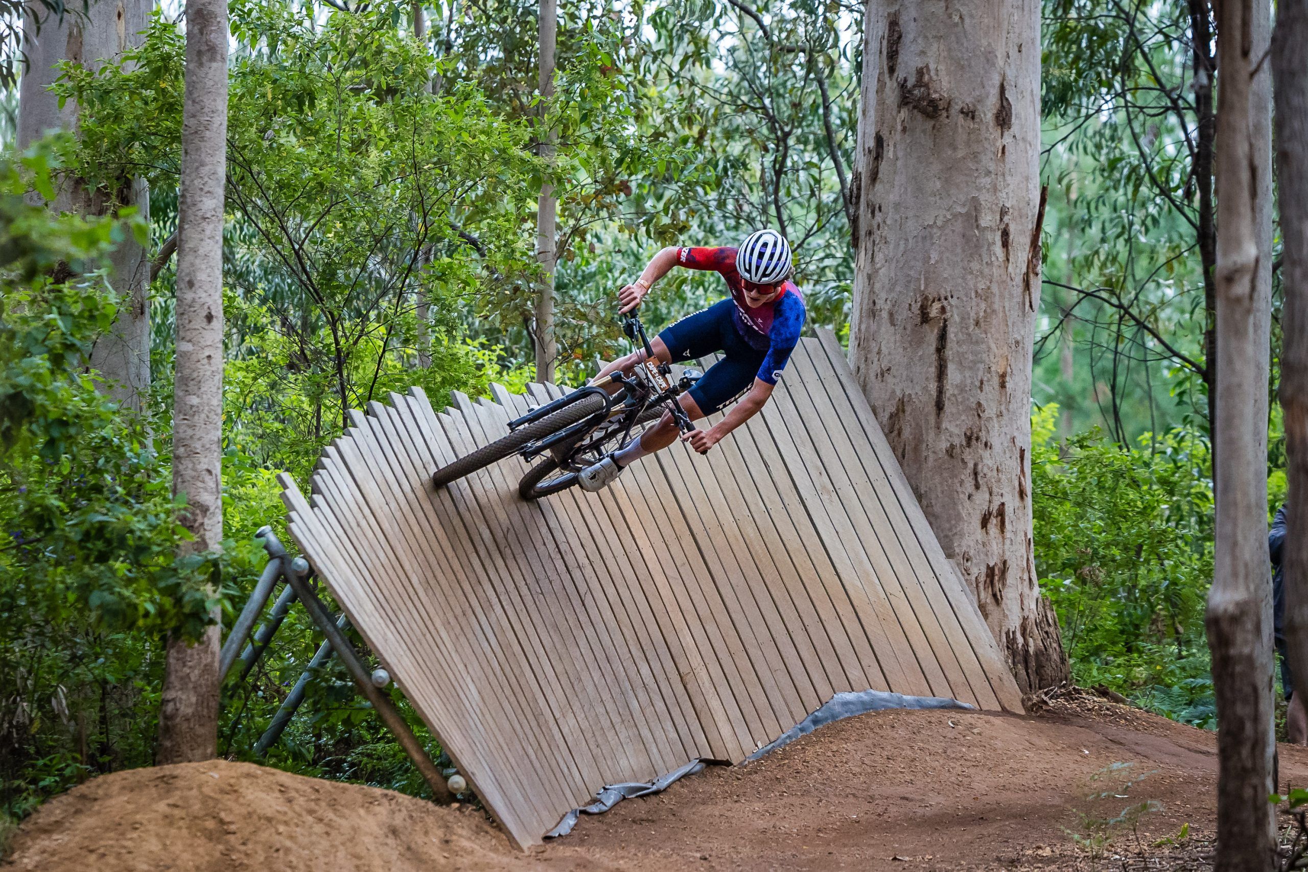 Cape to Cape MTB racer