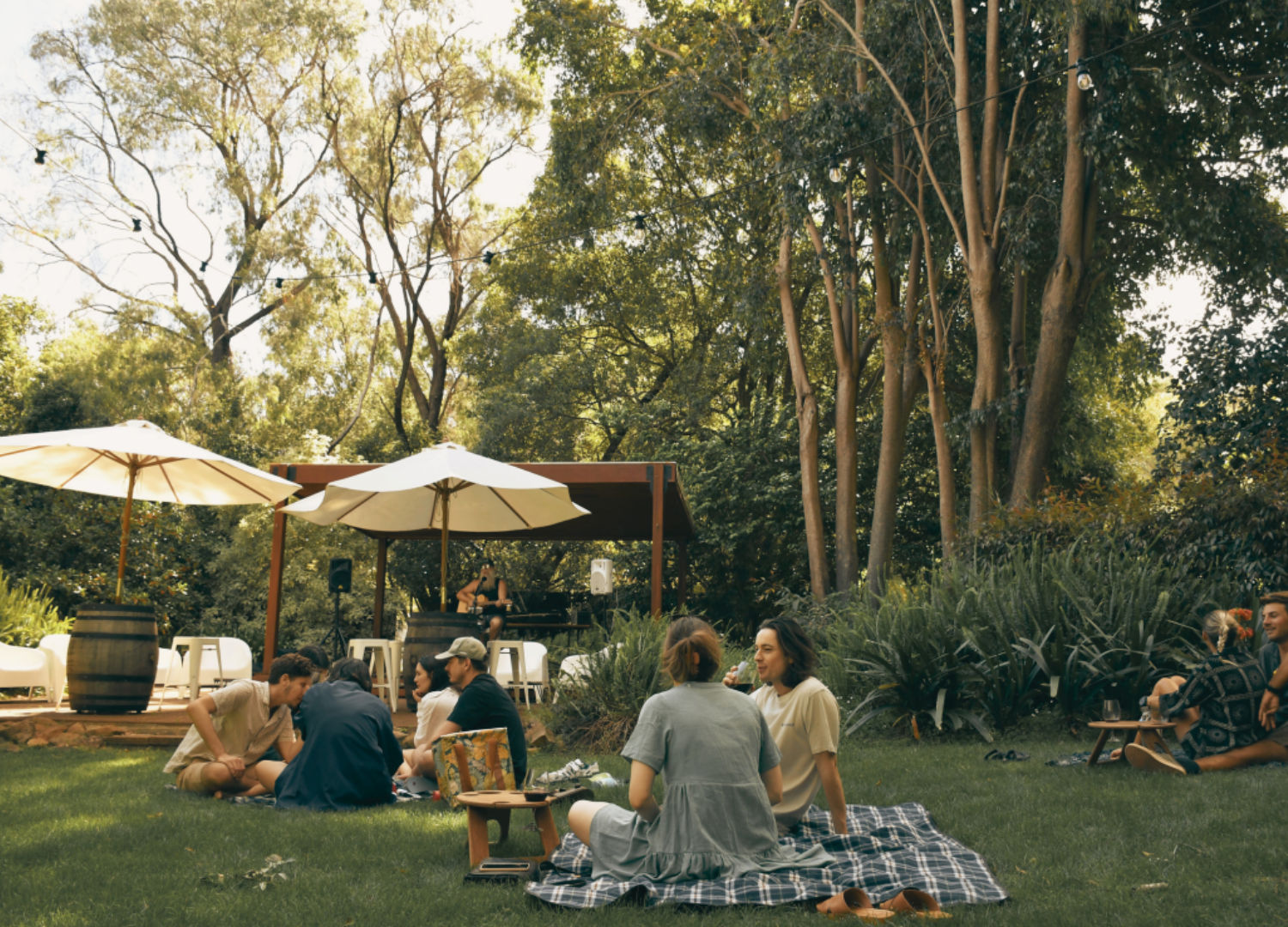 Sunday Sounds at Skigh Wines