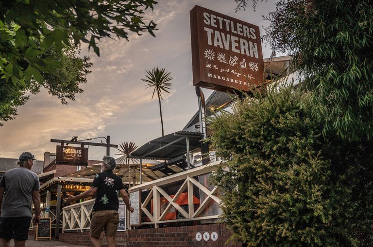 Settlers Tavern street view
